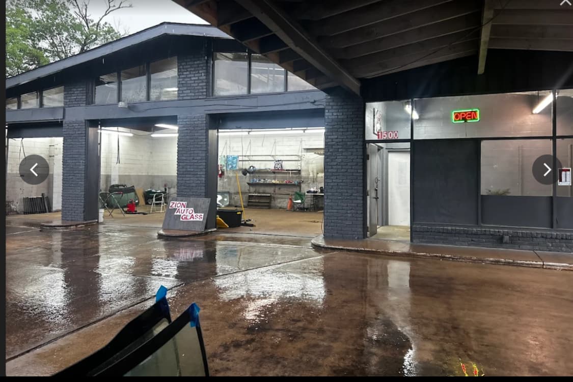 Zion Auto Glass Shop